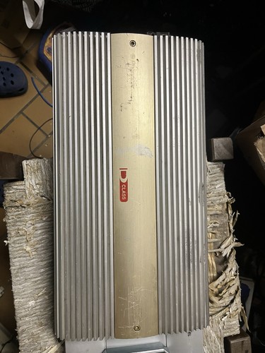 Vendo amplificatore auto